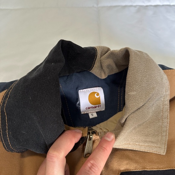 Carhartt jacket - Picture 3 of 7